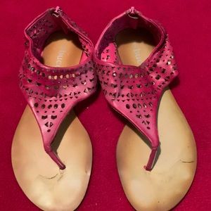 Pink perforated thong Bucco Caplnis sandal